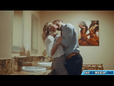 ❤️ Amikor egy bögyös szőke elcsábít egy nyilvános WC-ben ️❌ Pornó videó at hu.sexvideosex.top